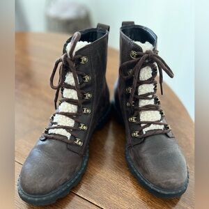 Sorel Lennox Lace Cozy boots